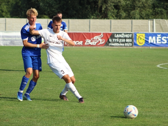 Lanžhot Velká Bíteš 4.liga fotbal 7