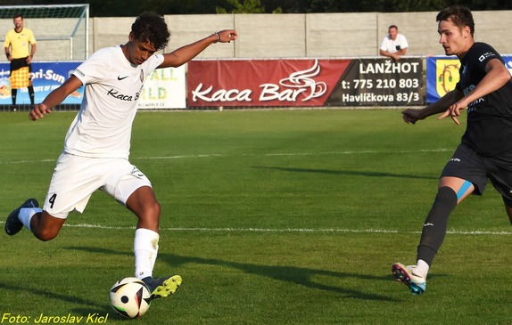 250827 Lan_Kromeriz MolCup 3:1 1