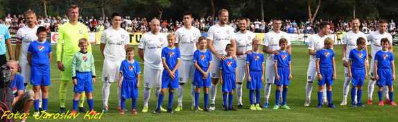 (190828) Lan_Banik 1:3 1