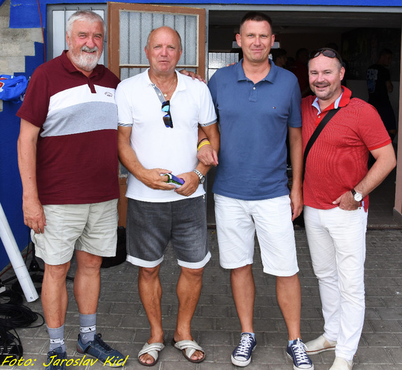 (190828) Lan_Banik 1:3 10